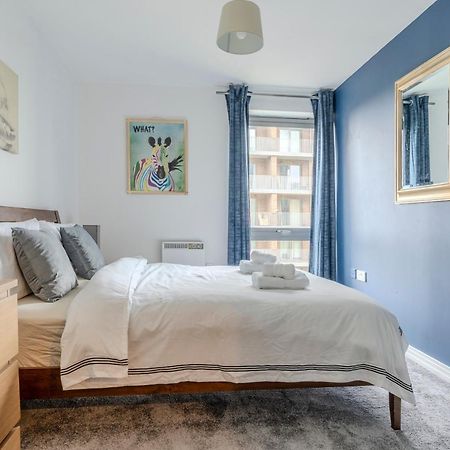 런던 Entire Flat In Ealing 아파트 외부 사진