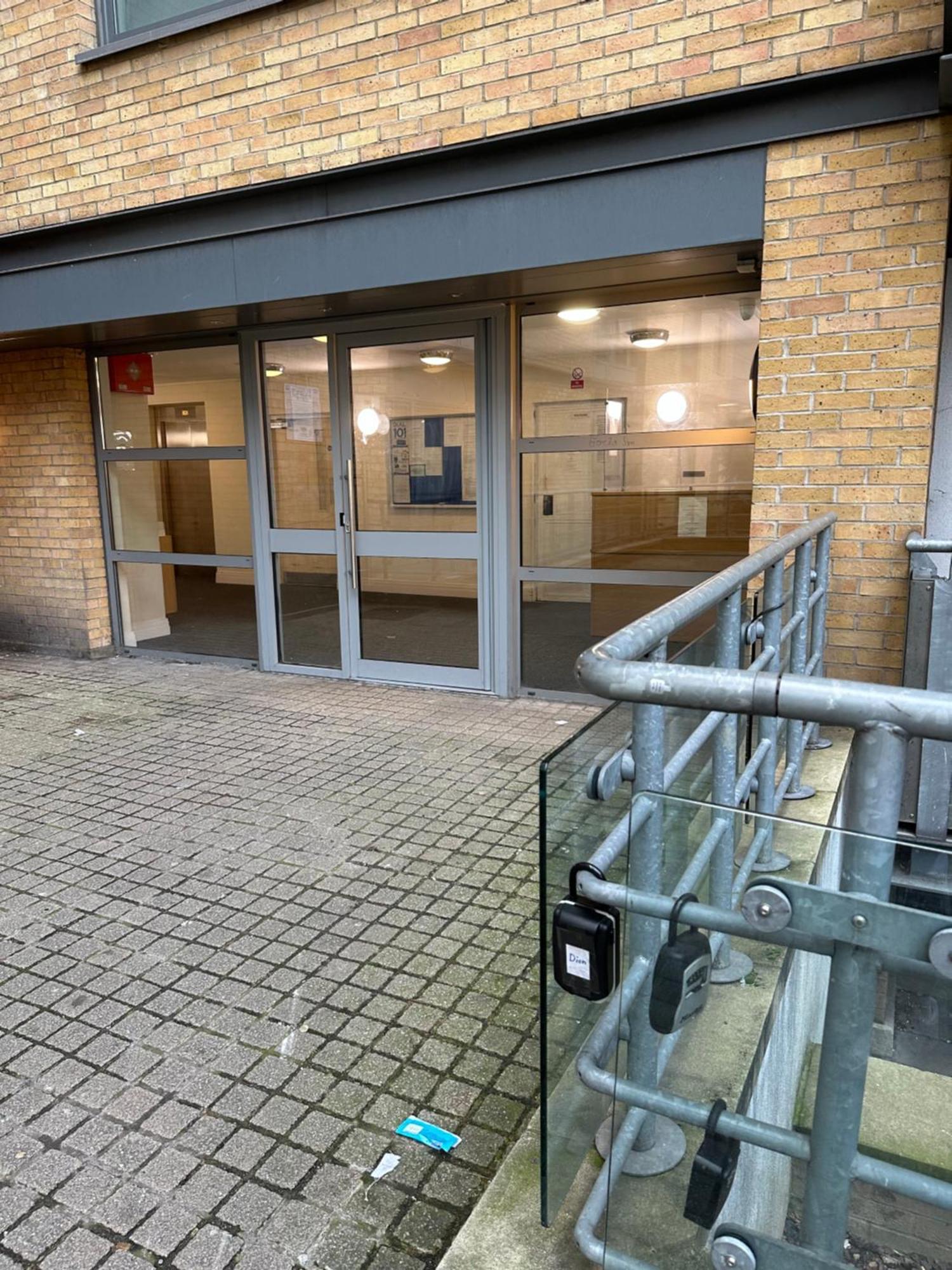 런던 Entire Flat In Ealing 아파트 외부 사진