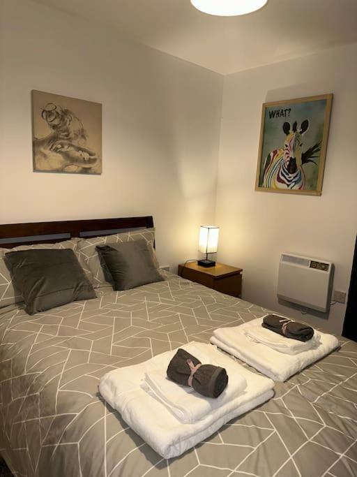 런던 Entire Flat In Ealing 아파트 외부 사진