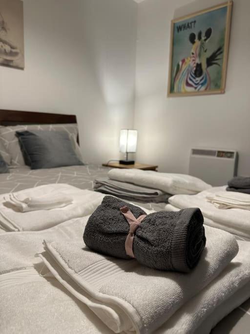 런던 Entire Flat In Ealing 아파트 외부 사진