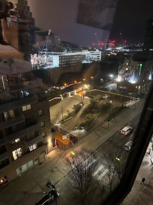 런던 Entire Flat In Ealing 아파트 외부 사진