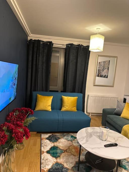 런던 Entire Flat In Ealing 아파트 외부 사진